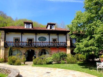 Casona Palácio Camino Real - Manor House in Selores-Valle de Cabuérniga, Cantabria