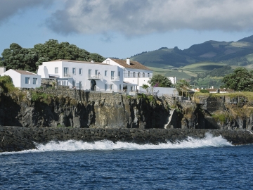 White Exclusive Suites & Villas - Design Hotel in Lagoa, Azores