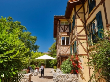 Hotel Zubieta - Manor House in Lekeitio, Basque Country