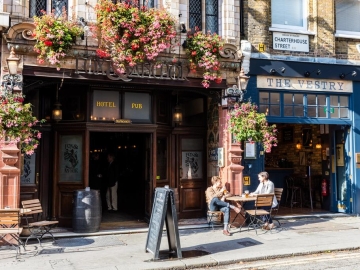 The Fox and Anchor - Pub Hotel in London, London Region