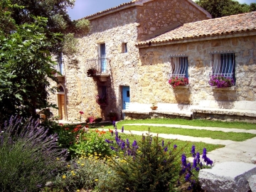 Casa Sadde - Bed and Breakfast & self-catering in Sos Runcos, Sardinia