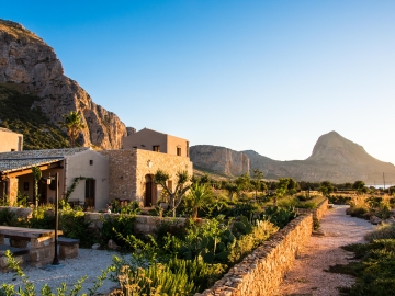 Baglio Giammaccaro - Boutique Hotel in Castelluzzo, Sicily