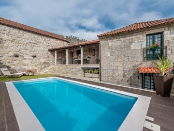 Tower House - Holiday home villa in Cabeceiras de Basto, North of Portugal