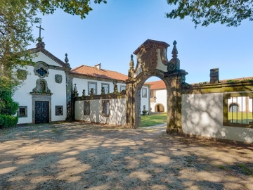 Paço de Lanheses - Holiday Apartment in Lanheses, Douro & North