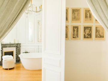 Hôtel La Course - Bed and Breakfast in Bordeaux, Aquitaine