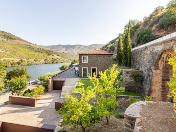 Quinta de Merouço - Casa do Rio - Holiday home villa in Vila Real, Douro & North