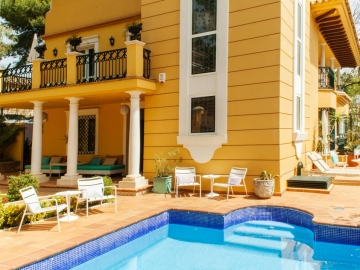 Hotel Boutique Villa Lorena By Charming Stay  - Bed and Breakfast in Málaga, Malaga