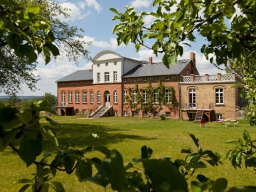 Gut Pohnstorf - Bed and Breakfast or whole Villa in Alt Sührkow, Mecklenburg - Western Pomerania