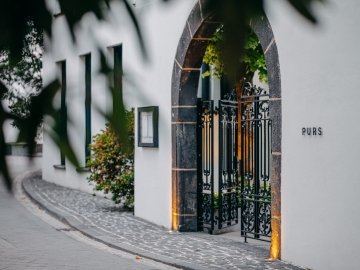 PURS Luxury Boutique Hotel & Restaurant - Luxury Hotel in Andernach, Rhineland-Palatinate
