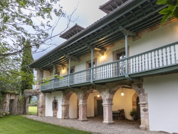 Casa Luca de Tena - Bed and Breakfast & self-catering in Sopeña, Cantabria