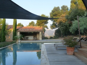 L'Aube Safran - Bed and Breakfast in Le Barroux, French Riviera & Provence