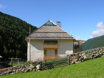 Strohhaus - Holiday Apartments in Graun, South Tyrol