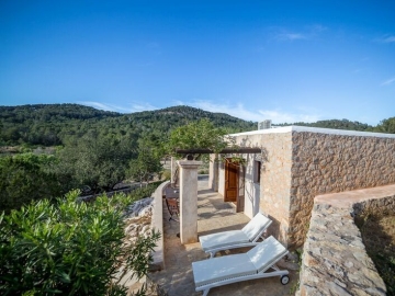 Can Pujolet - Bed and Breakfast or self-catering in Santa Agnés de Corona, Ibiza