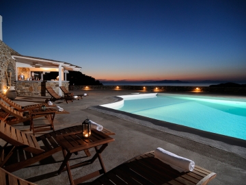 Pino di Loto - Holiday Apartments in Kini, Cyclades