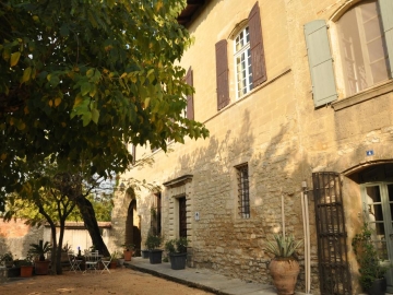 Demeure Monte-Arena - Bed and Breakfast in Uzès, Languedoc-Roussillon