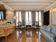 Hotel Canal Grande Living Room