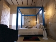PARATURA room