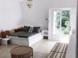 Room, minimalistic design, Ferme Le Pavillon Hotel, Provence - France | Secretplaces
