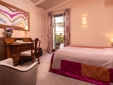 Buonanotte Garibaldi small and best hotel  and b&b in Rome 