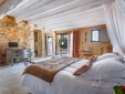 Le Clos Saint Saourde hotel Provence rhone best b&b room