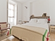 3B Ajuda. Main bedroom