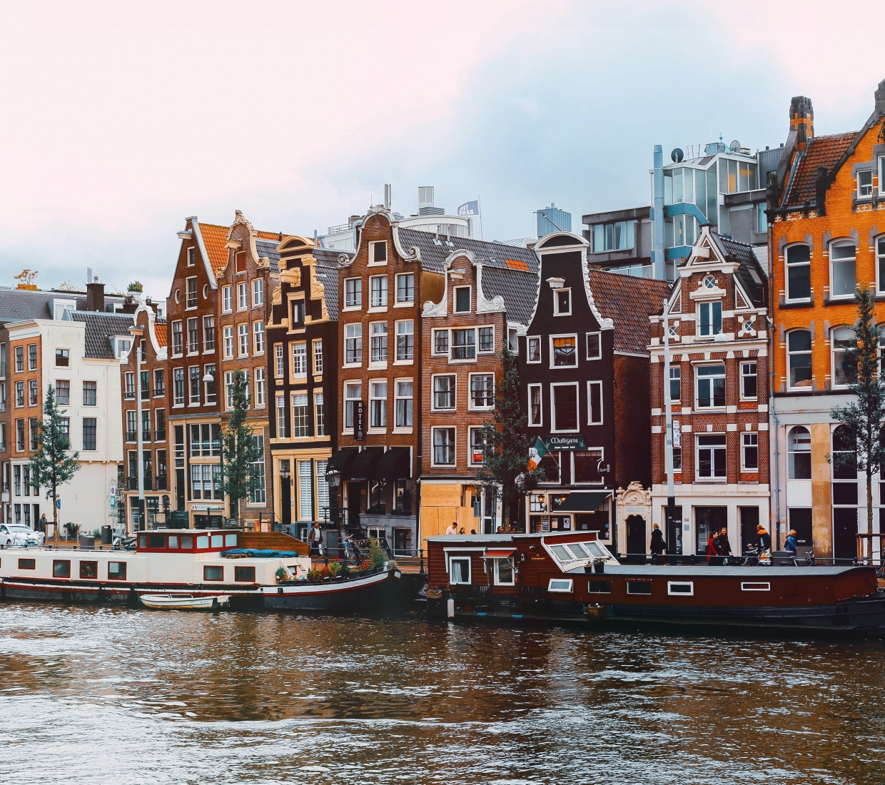 Beautiful bed & breakfasts in Amsterdam, charming guest houses and holiday flats in Amsterdam