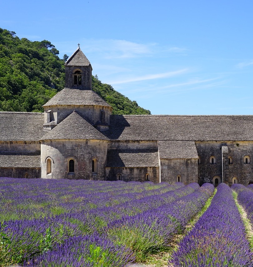 Handpicked boutique hotels Vaucluse Provence, beautiful guest houses and holiday homes