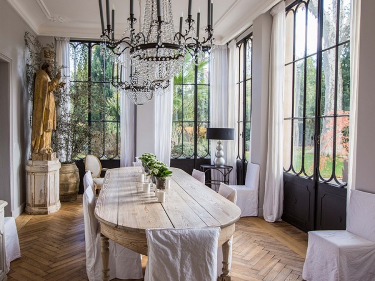 Dining table at La Divine Comedie