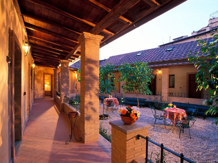 House and garden of Hotel Santa Maria, Rome