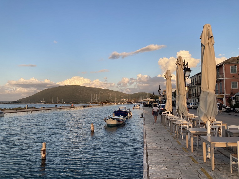 Tavernas on the lagoon in Lefkada town