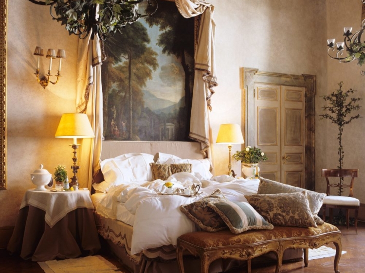 Beautiful bedroom at Residenza Napoleone 2, Rome